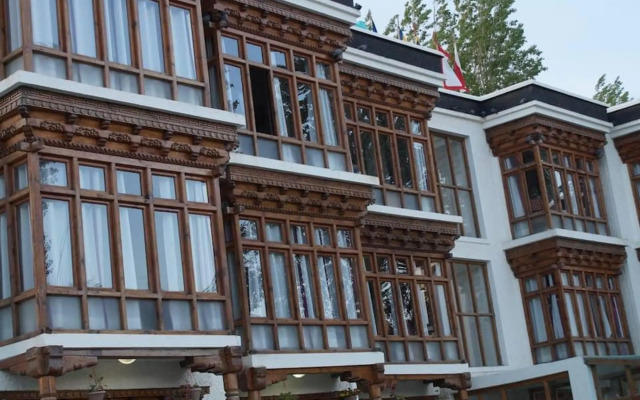 Hotel Mansarover