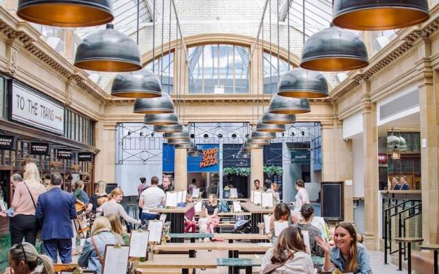 2 Bed - Very Convenient Location - South Terrace