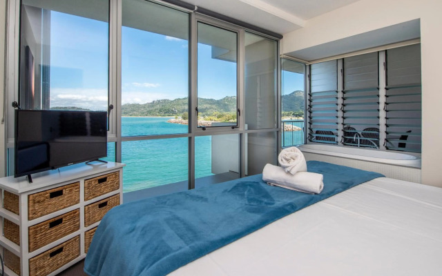 1 Bright Point Apartment 5404