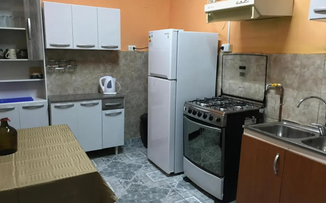 Hostal Tricontinental