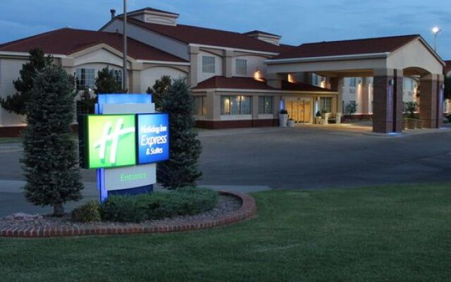 Holiday Inn Express & Suites Weatherford