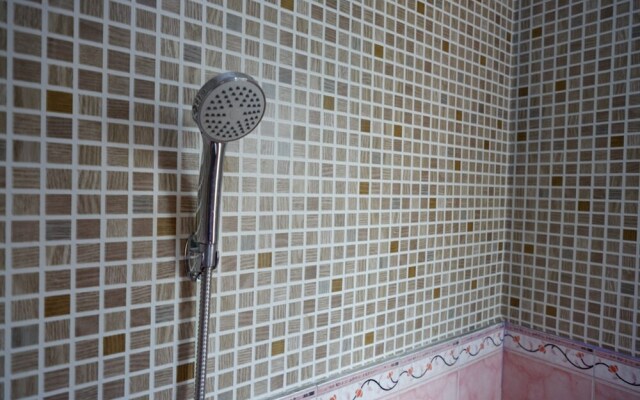 Hotel Ungu by RedDoorz