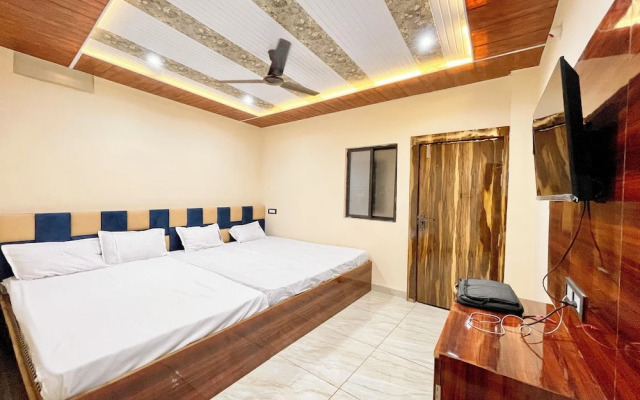 Hotel Satyam Palace - near Temple