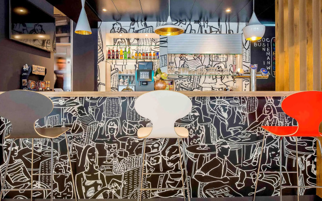 ibis Geneve Centre Lac