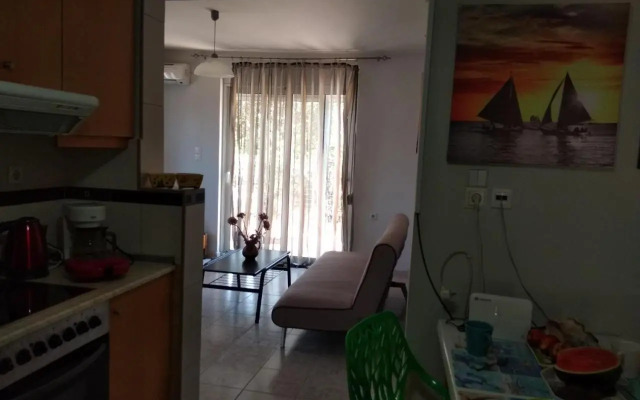 Nikitas Apartment