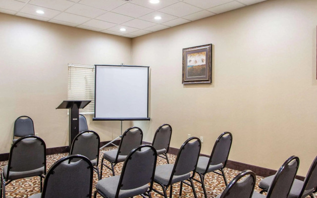 Comfort Inn & Suites Tuscumbia - Muscle Shoals