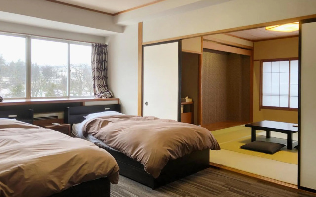 Ooedo Onsen Monogatari Premium Yamanaka Grand Hotel