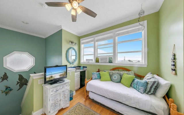Blue Turtle Beach House