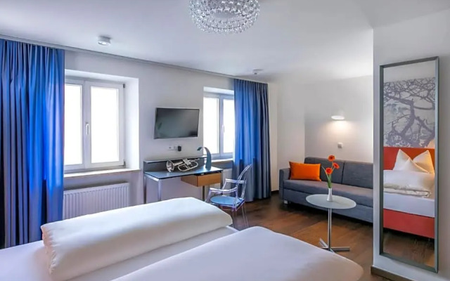 Hotel Münchner Hof und Blauer Turm