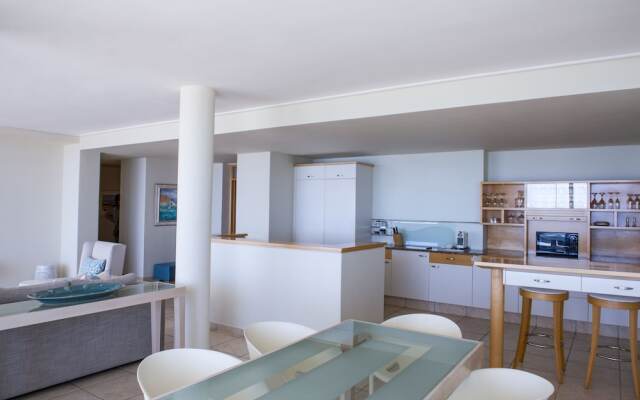 Bay Reflections - Luxury Serviced Apartments