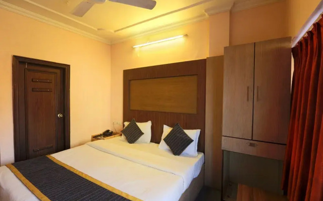 OYO 2289 Hotel Radha Palace