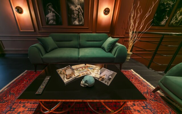 Hexa Suites Hotel