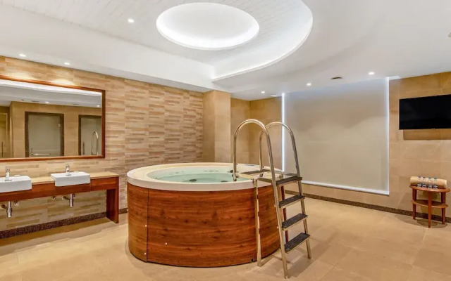 Golden Tulip Jalandhar