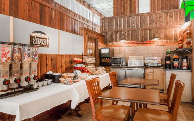 Ramada by Wyndham Ely