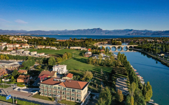 Hotel Rivus