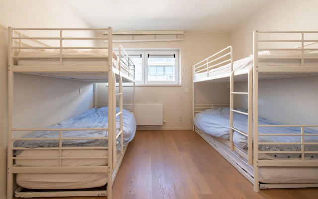 Central Flat With Sunny Terrace