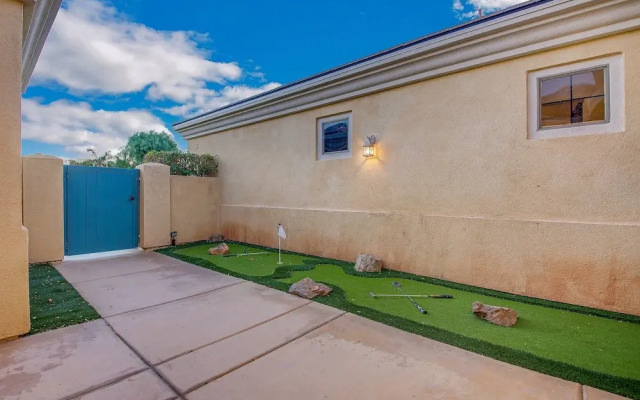 Wanderlust: Pool/spa, Waterslide, Firepit, Game Rm