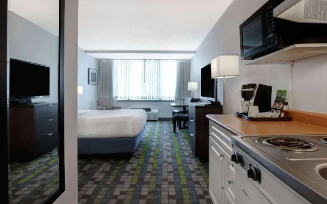 Victoria Airport/Sidney Travelodge