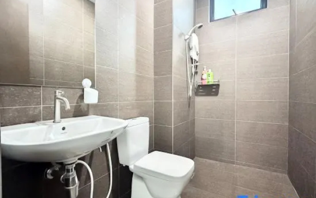 Jeff&Ricky Homestay 128 @Rex Apartment BDC Kuching. – Bathroom – Kuching