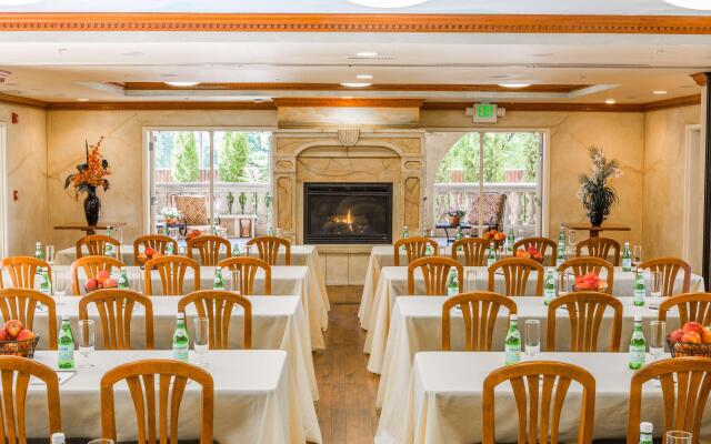 Best Western Dry Creek Inn