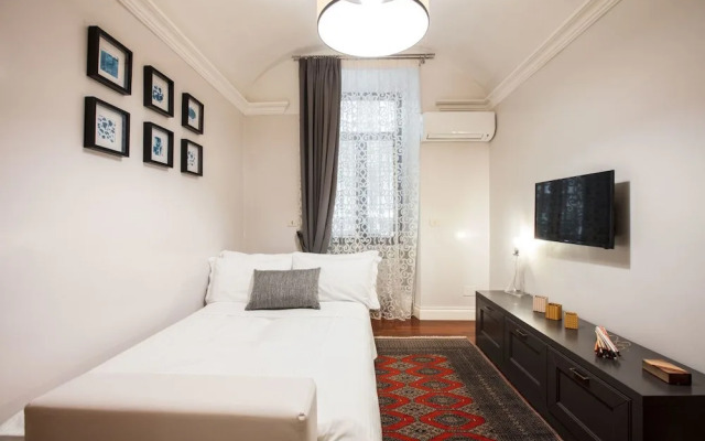 Modern and Elegant Flat Near Termini Station