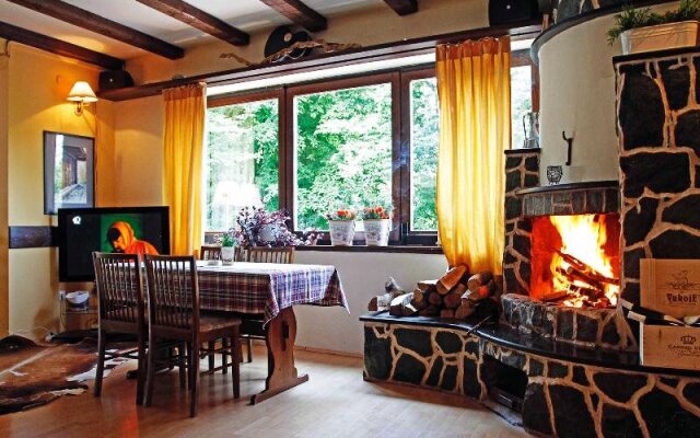 Queen Teuta Palace Resort