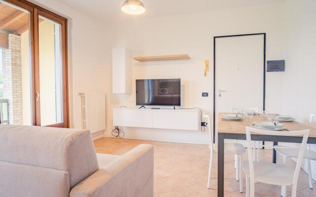 The House in the Vineyard - Italian Homing