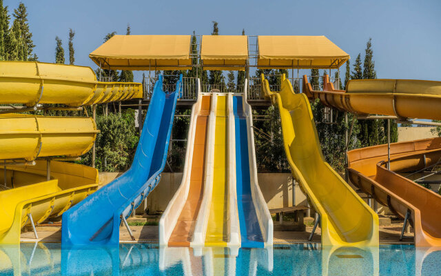 Club Novostar Dar Khayam  Resort & Aqua Park