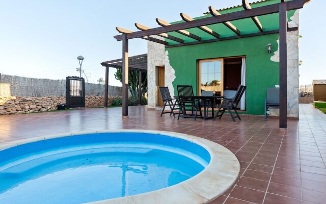 Spacious Holiday Home in Antigua With Swimming Pool