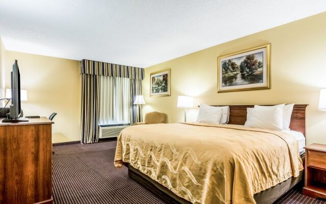 Executive Inn & Suites