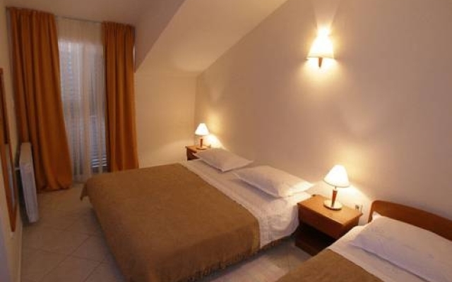 Pansion Lorenta