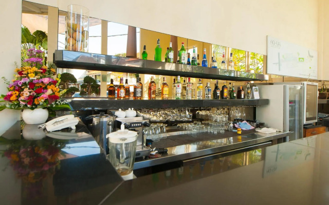 Bali Court Hotel and Apartments