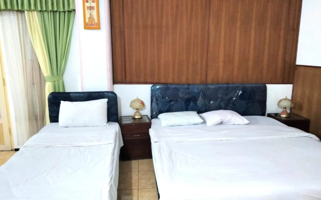 Oyo 2855 Sartika  Pati – Guest Rooms – Pati