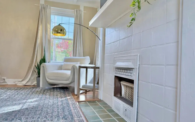 The Colonial Mt. Lebanon by Luxe PGH