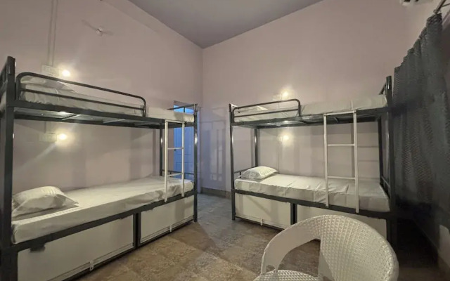 Dormtales Varanasi - Homely Hostel