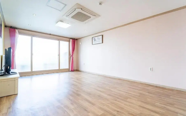 Yeosu Moranggee Pension