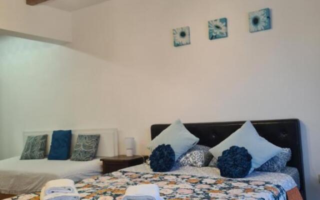 Luca's House ( aeroport Henry Coanda, Therme Bucuresti)