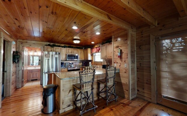 Close To Heaven 2 Bedroom Cabin