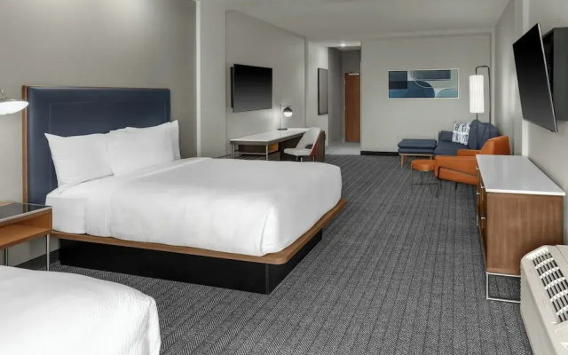 Courtyard By Marriott Sherman