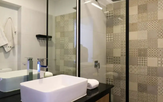 Astonishing 3BR with Balcony in Miraflores