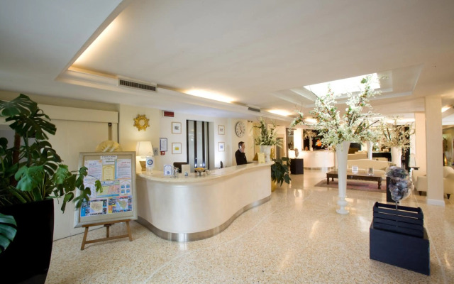 JR Resort Logos Forte dei Marmi