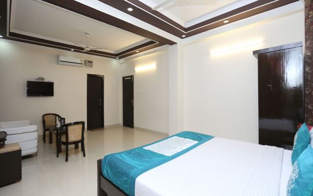 OYO Flagship 6163 Hotel City Palace