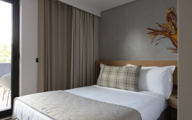 ibis Styles Lisboa Aeroporto - Image 2