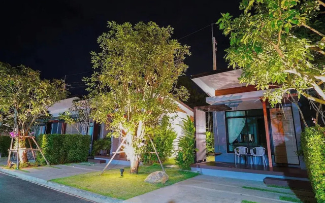 Chatnipa Beach Resort