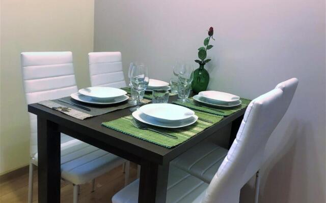 Jugoslowianska "Banksy" Apartment