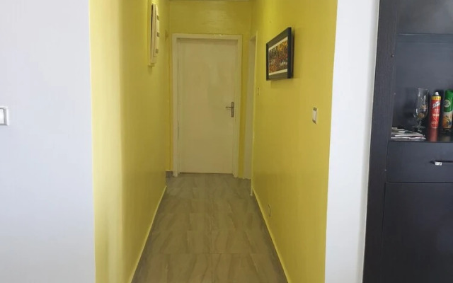 Sim court 1 safe court apartment