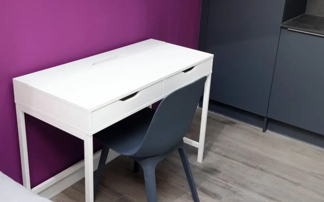 JOIVY Deluxe Studio near The Meadows