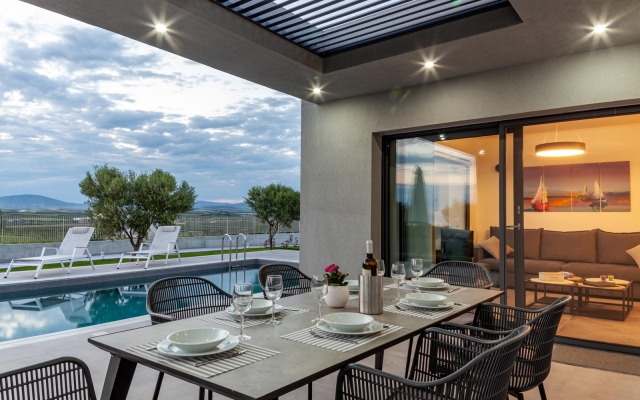 Merelia Luxury Villas - Sunset with Heated Pool