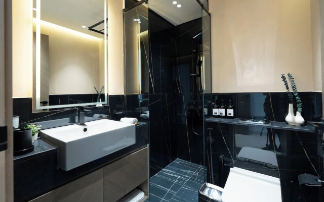 Trendy 2 Bed in Binghatti Canal