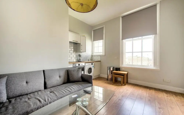 Ultimate Location! Royal Mile 1-bed